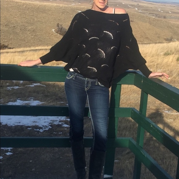 ARRIVED 🎉Black Ribbed Detail Sweater - Picture 2 of 8